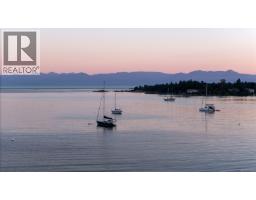 3656 Cadboro Bay Rd, Oak Bay, BC V8R5K8 Photo 53