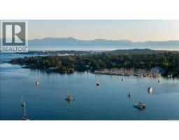 3656 Cadboro Bay Rd, Oak Bay, BC V8R5K8 Photo 54