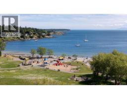 3656 Cadboro Bay Rd, Oak Bay, BC V8R5K8 Photo 57