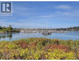 3656 Cadboro Bay Rd, Oak Bay, BC V8R5K8 Photo 67