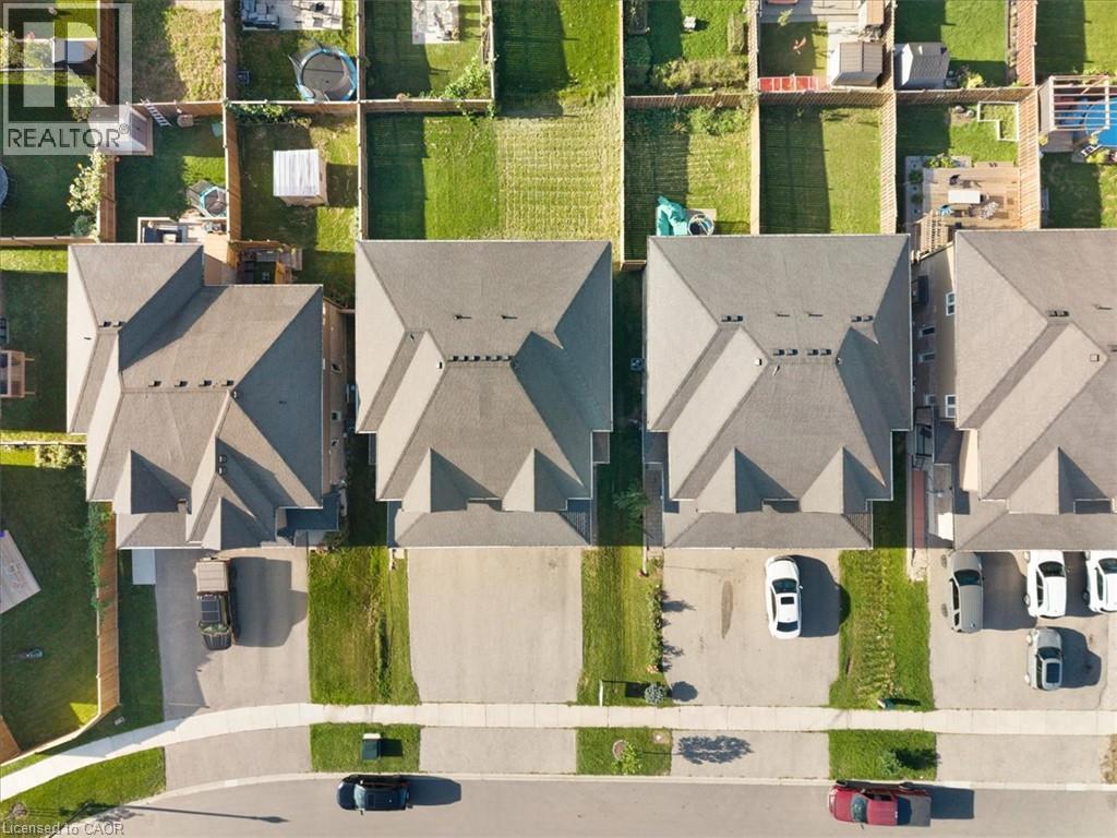 109 LINKS Crescent - 41