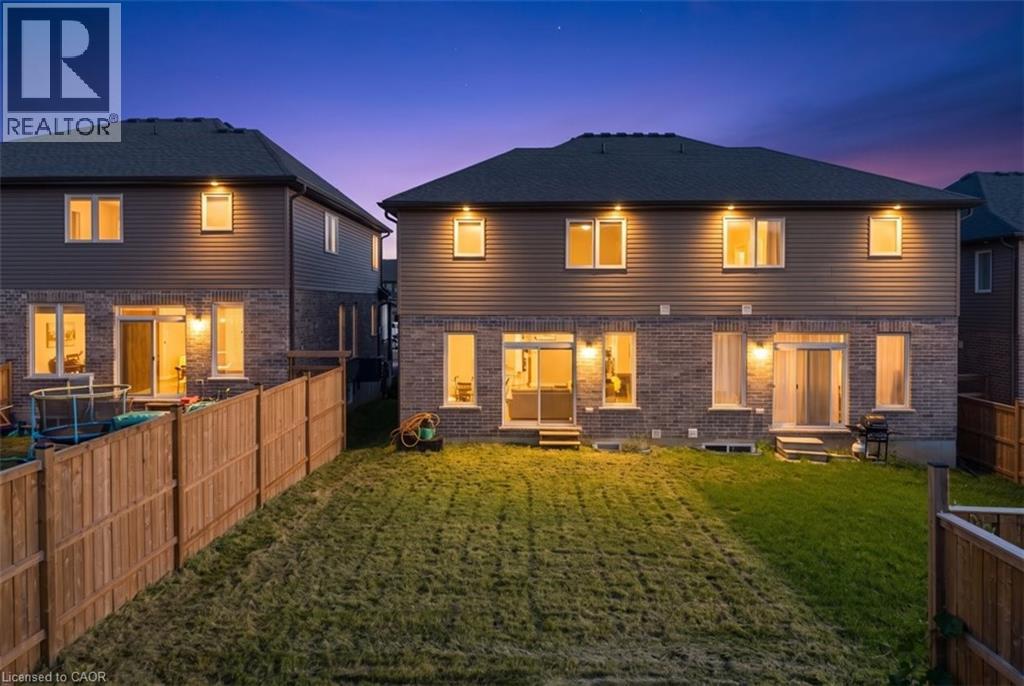 109 LINKS Crescent - 50