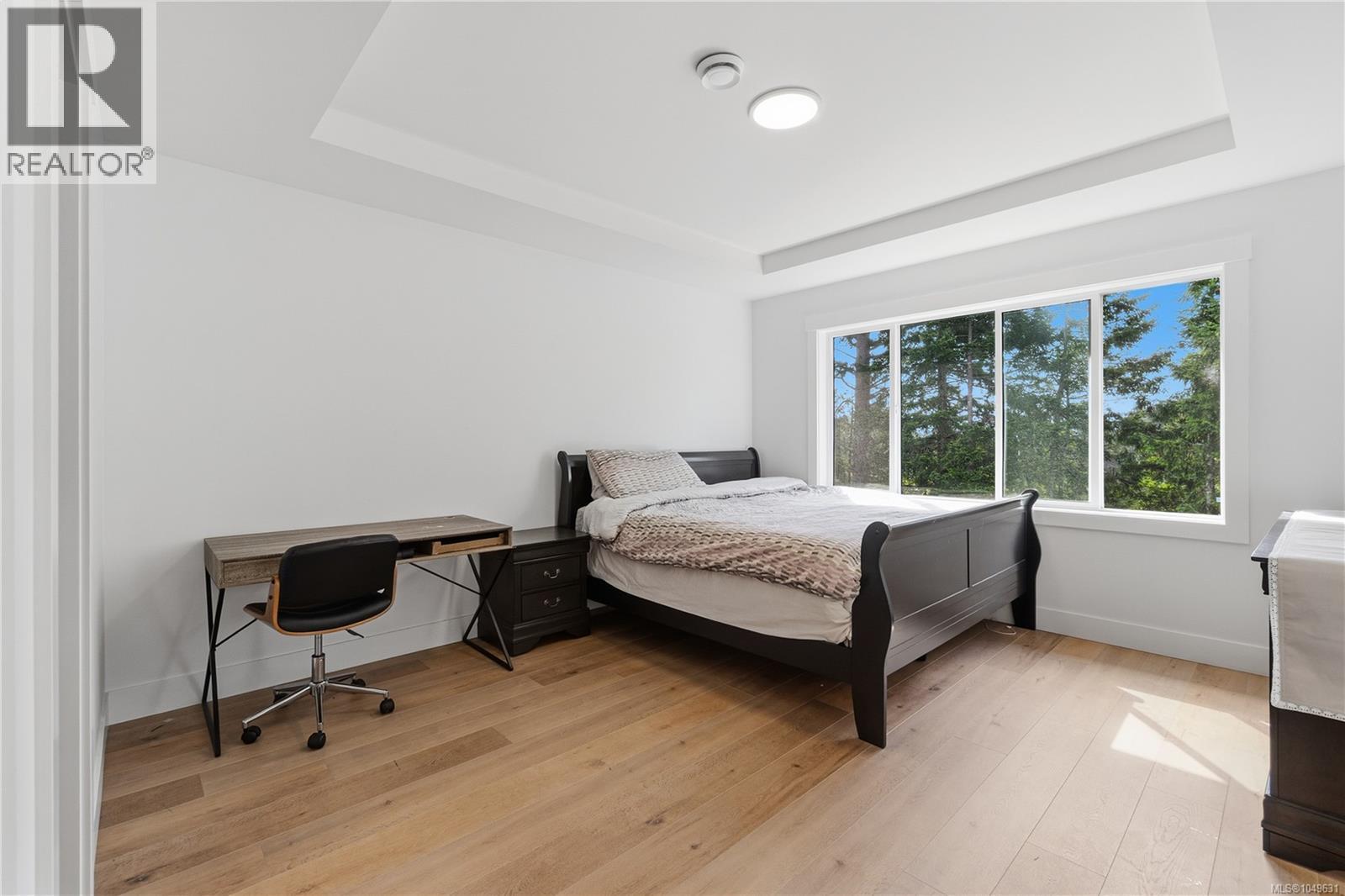 230 Golden Oaks Cres - 9