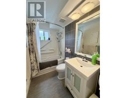 50 Hutchison Ave, Elliot Lake, ON P5A1W5 Photo 16