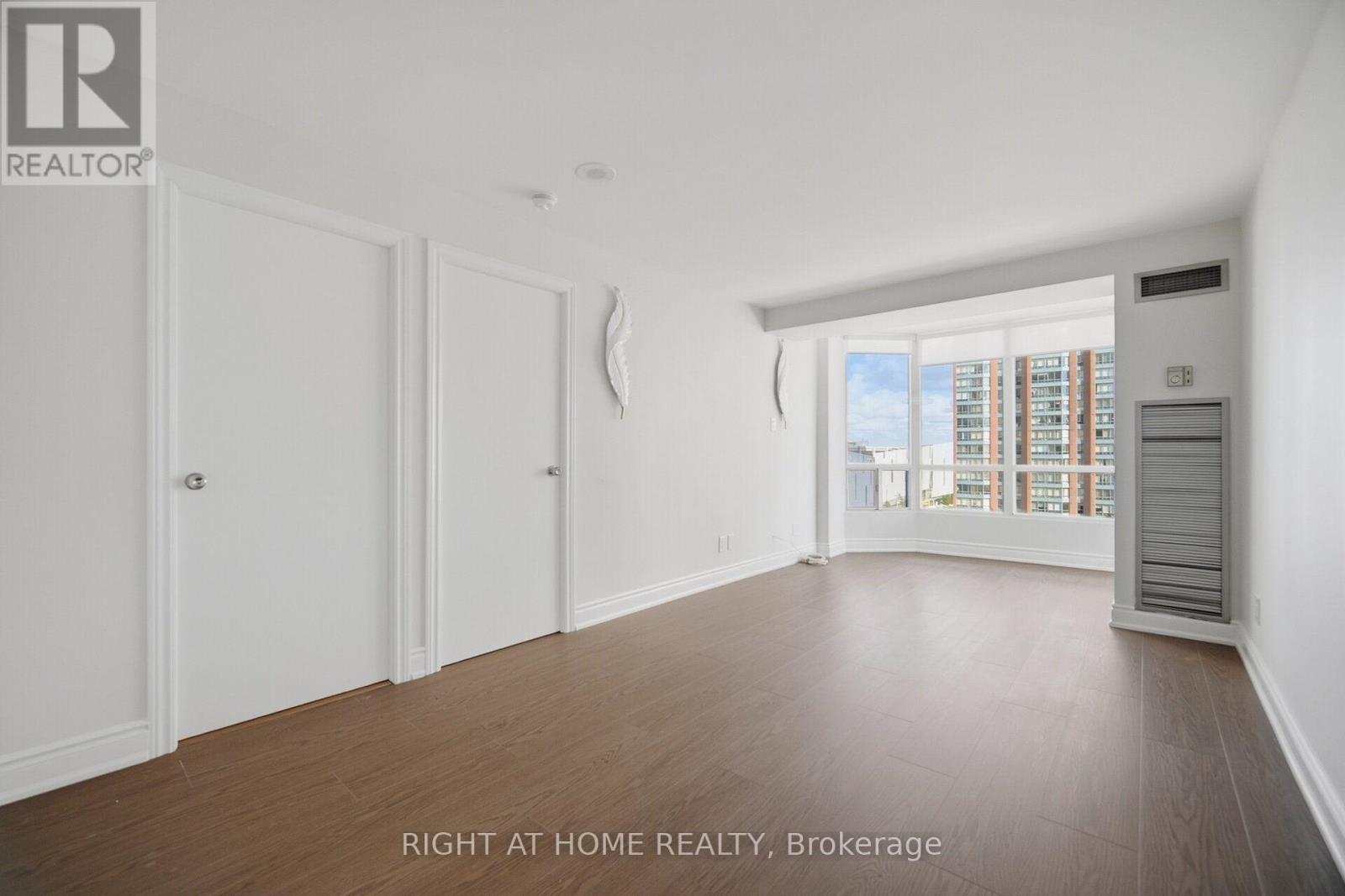 #816 155 HILLCREST AVENUE - Image 14