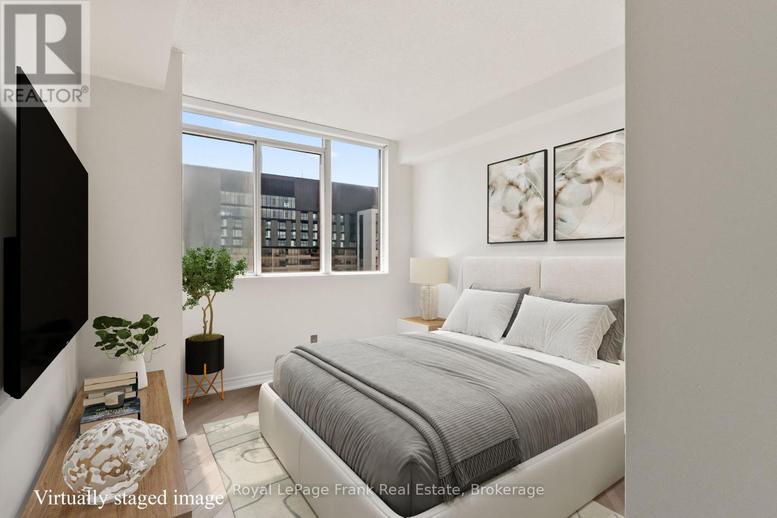 #2910 736 BAY STREET - 19