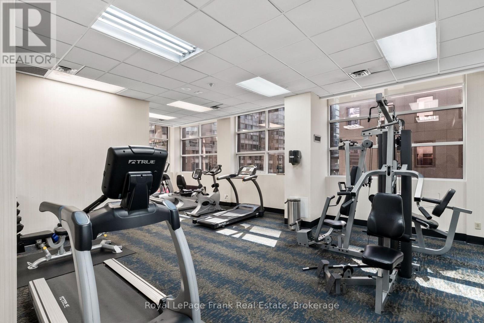 #2910 736 BAY STREET - 27