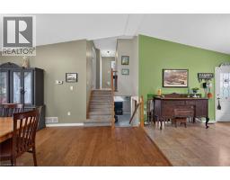 Foyer - 64 Caledonia Avenue, Caledonia, ON N3W2M9 Photo 16