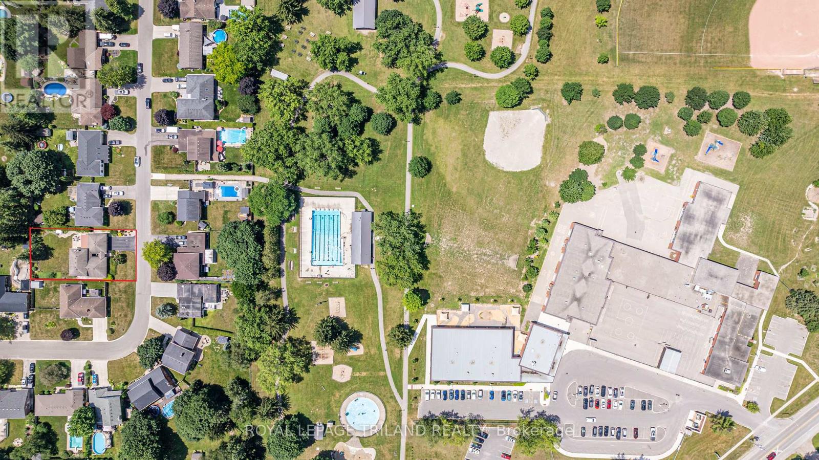 189 HUNTINGTON CRESCENT - 42