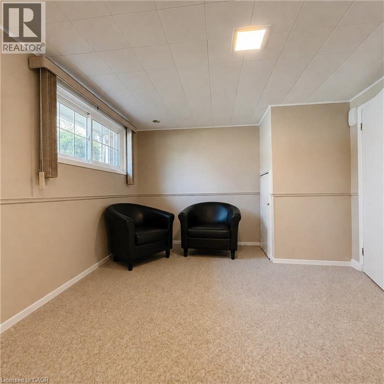 4 Bed, 2 Bath House for Rent in London – 456 BELVEDERE Avenue, London - Image 25