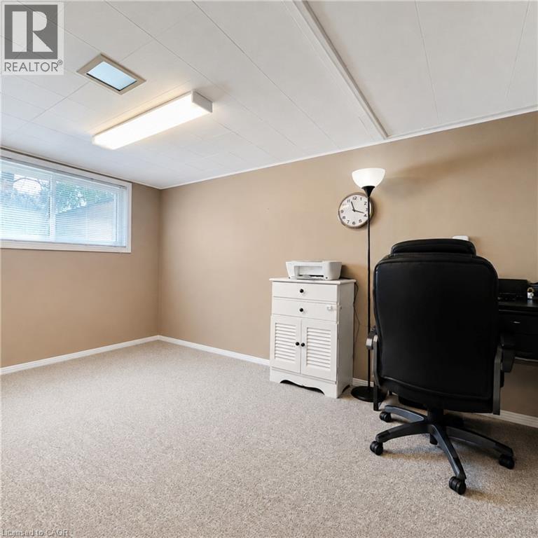 4 Bed, 2 Bath House for Rent in London – 456 BELVEDERE Avenue, London - Image 28