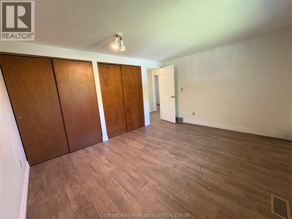 461 McNaughton AVENUE West - Image 28