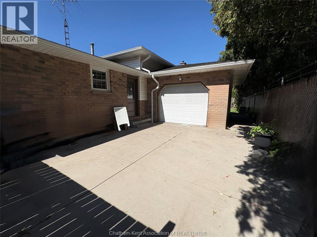 461 McNaughton AVENUE West - Image 47