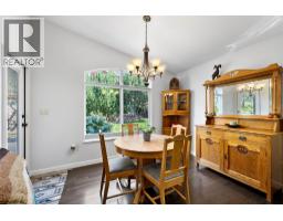 757 Rosewood Crescent, Kamloops, BC V2H1S3 Photo 17