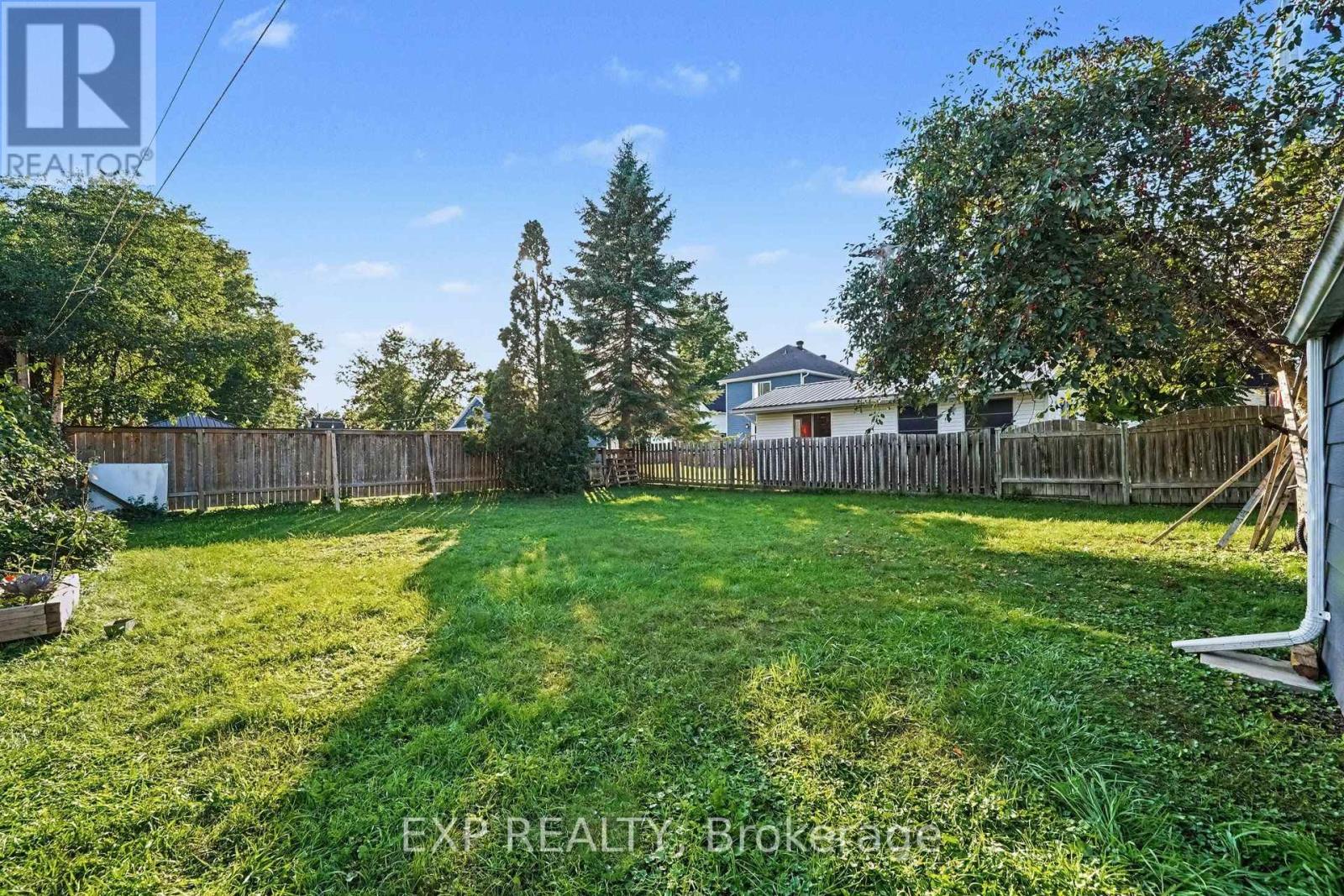 46 WILSON STREET E, Ottawa. Luxury613. By Peter Sagos - Image 33