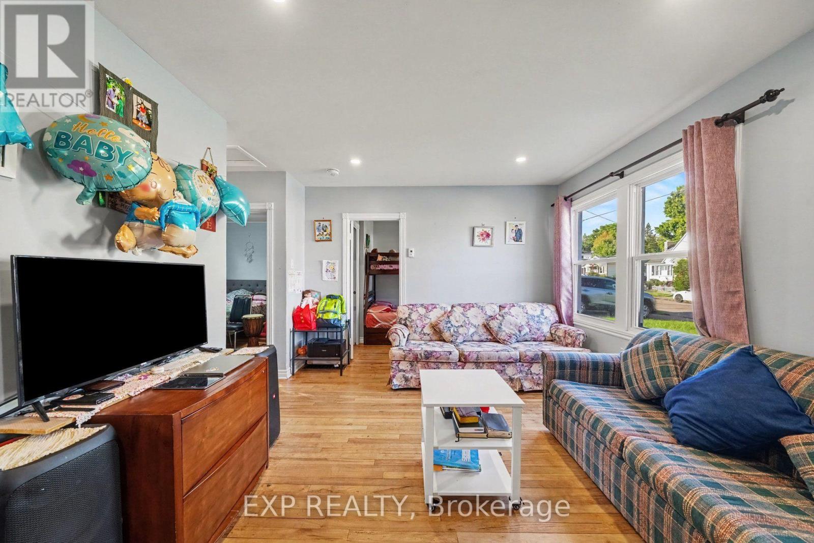 46 WILSON STREET E, Perth — photo 9