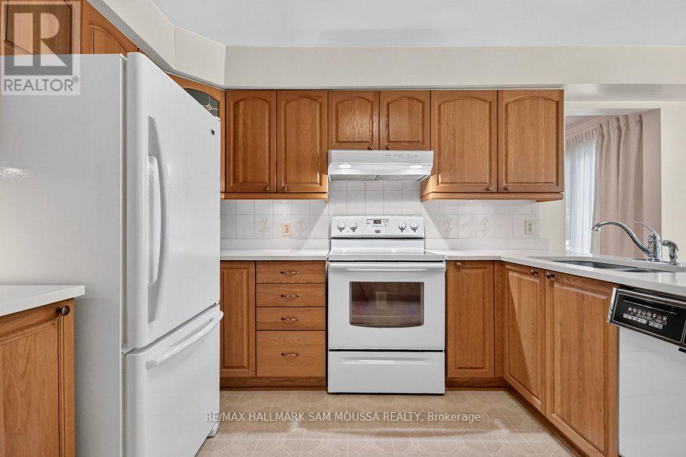 1104 GRENON AVENUE, Ottawa. Luxury613. By Peter Sagos - Image 12