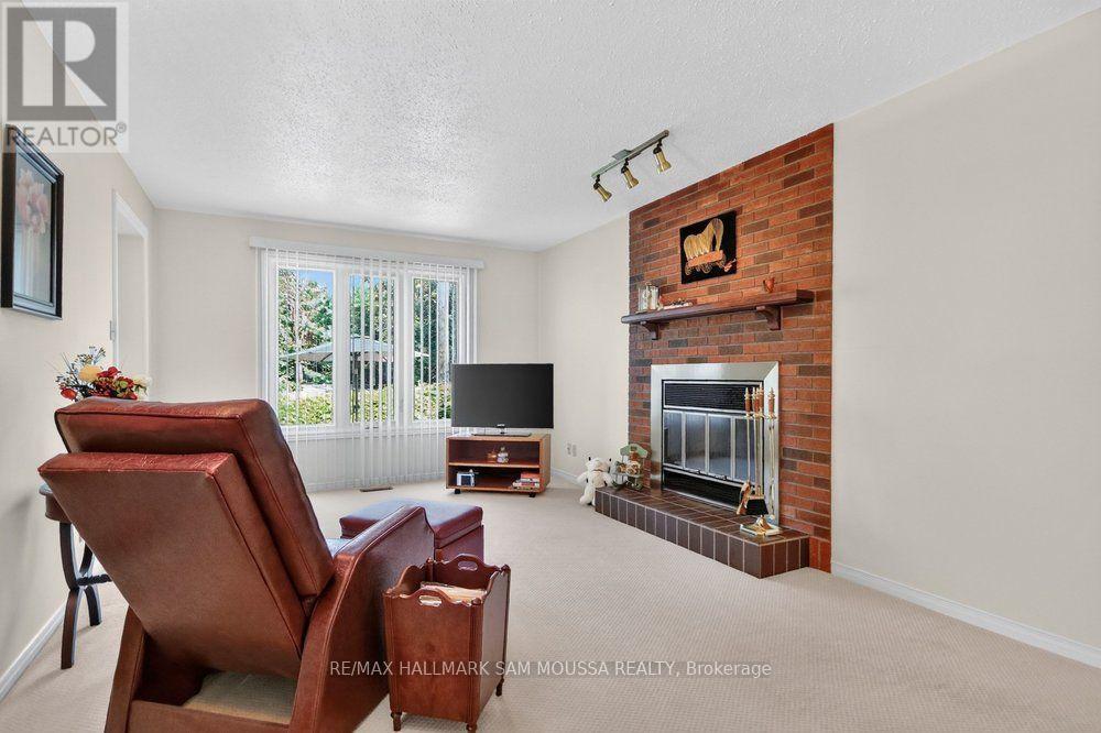 1104 GRENON AVENUE, Ottawa. Luxury613. By Peter Sagos - Image 18