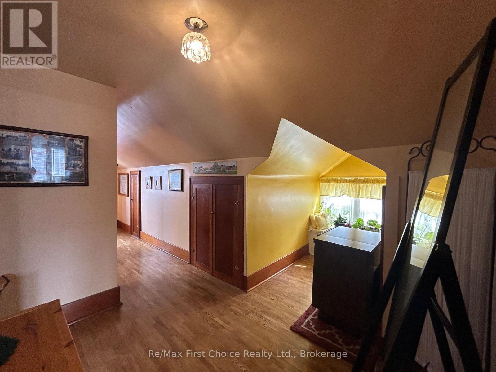 245 FRANCIS STREET W - Image 16