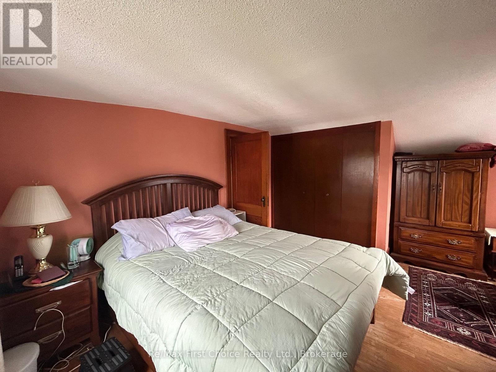 245 FRANCIS STREET W - 22