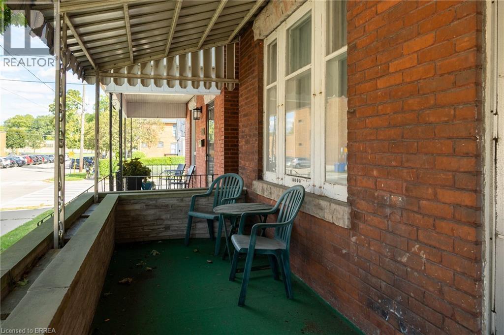 117 ARTHUR Street, Brantford — photo 5