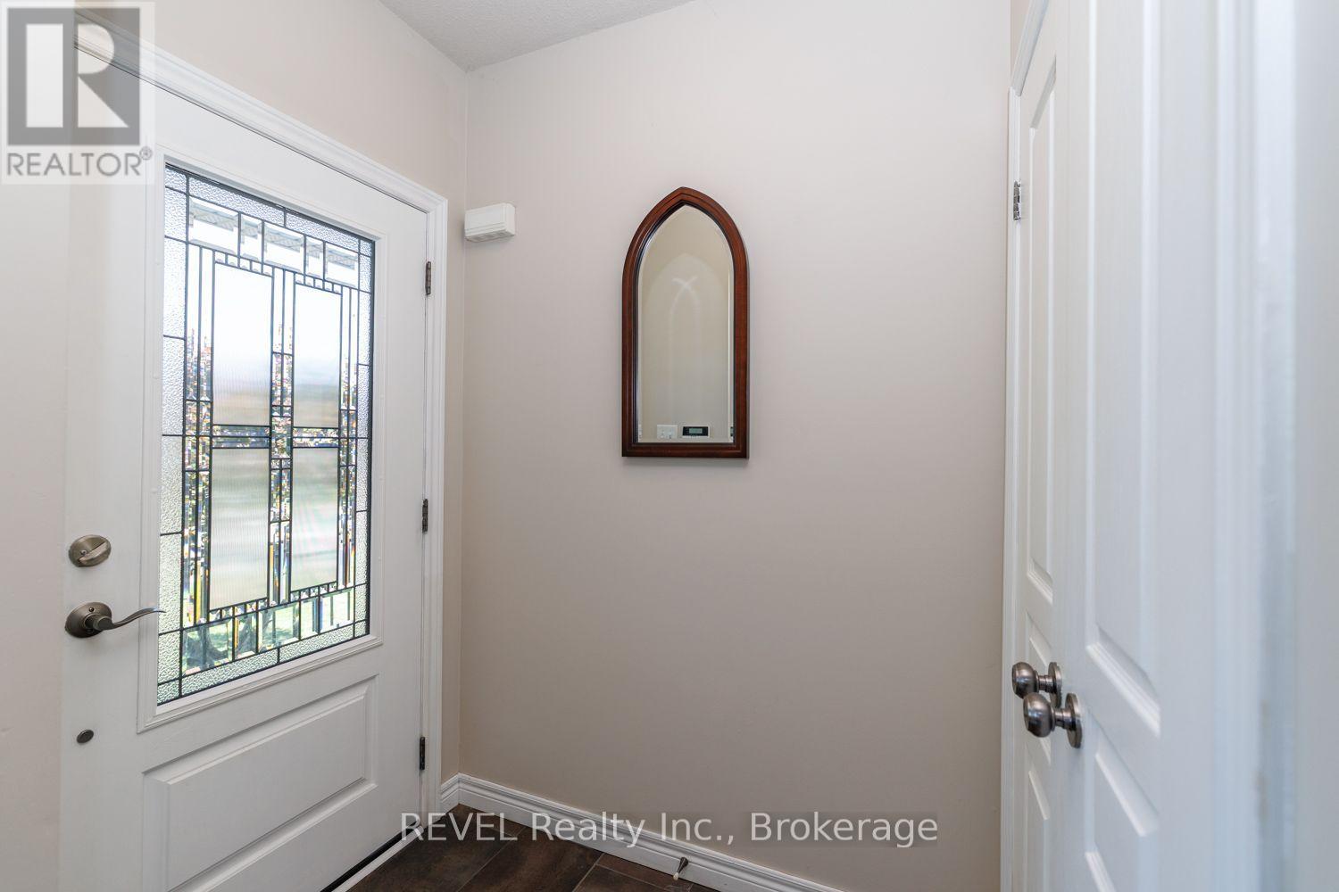 2779 BAKER ROAD, Fort Erie (Black Creek) — photo 5