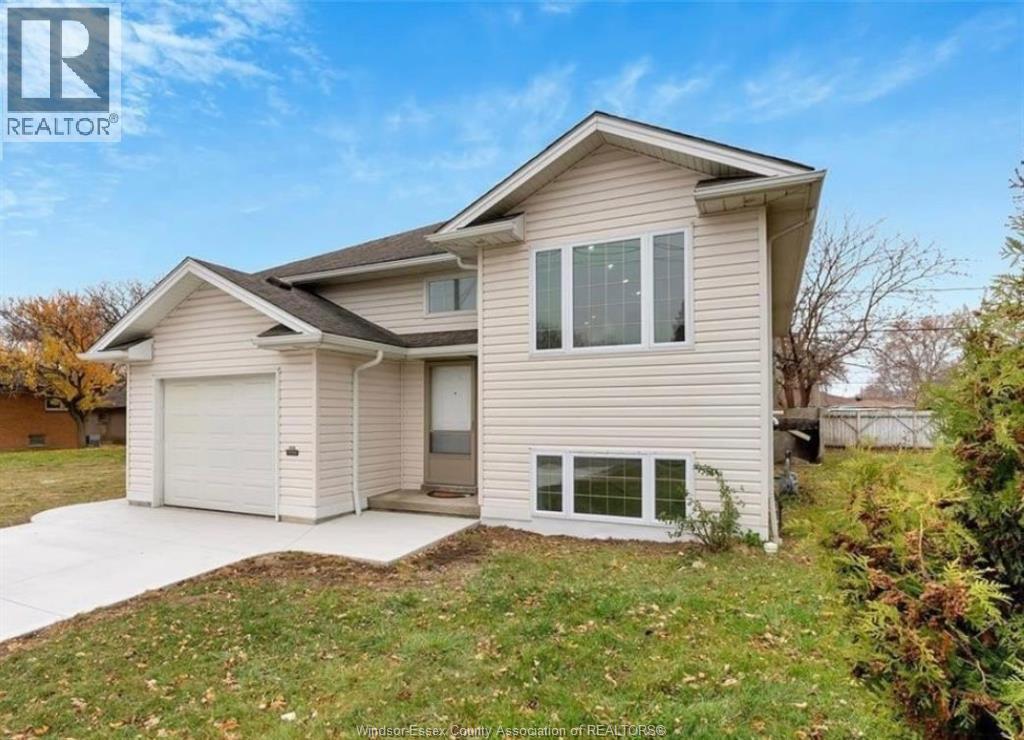 1443 CAMPBELL AVENUE, Windsor