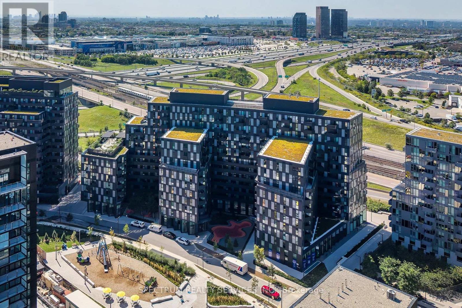 427 - 30 TRETTI WAY, Toronto (Clanton Park)