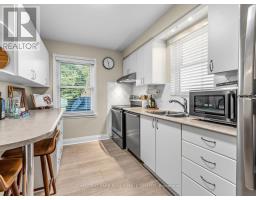 8 Beaufield Avenue, Toronto, ON M4G3R3 Photo 13