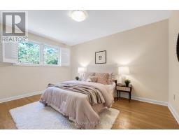122 Fenn Avenue, Toronto, ON M2P1X6 Photo 25