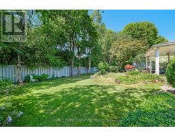 122 Fenn Avenue, Toronto, ON M2P1X6 Photo 37