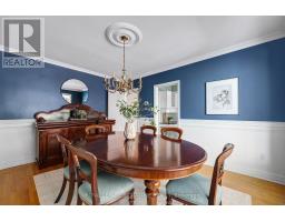 Bedroom 2 - 122 Fenn Avenue, Toronto, ON M2P1X6 Photo 9