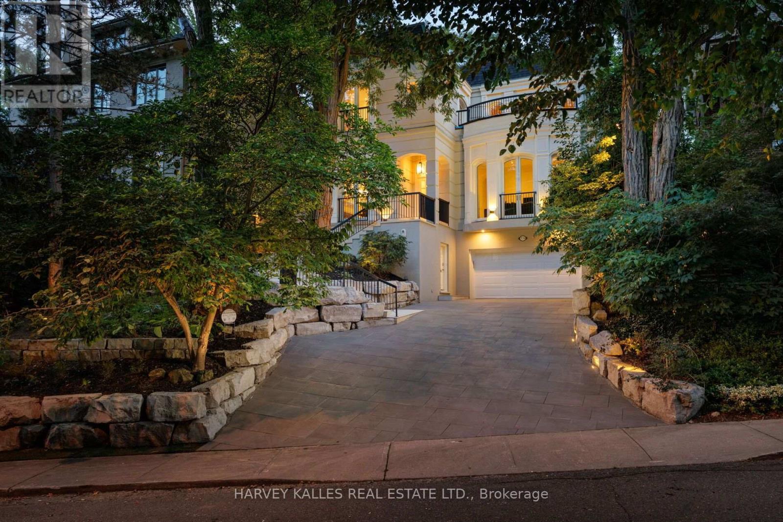 17A Avondale Road, Toronto — photo 1