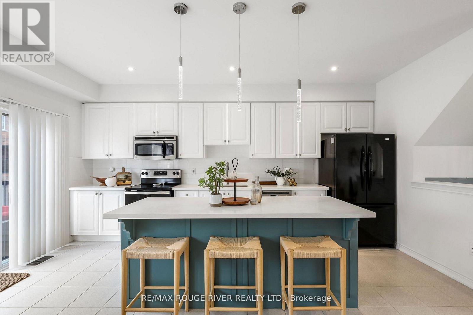 17 DEVINERIDGE AVENUE, Ajax (Central East) — photo 3