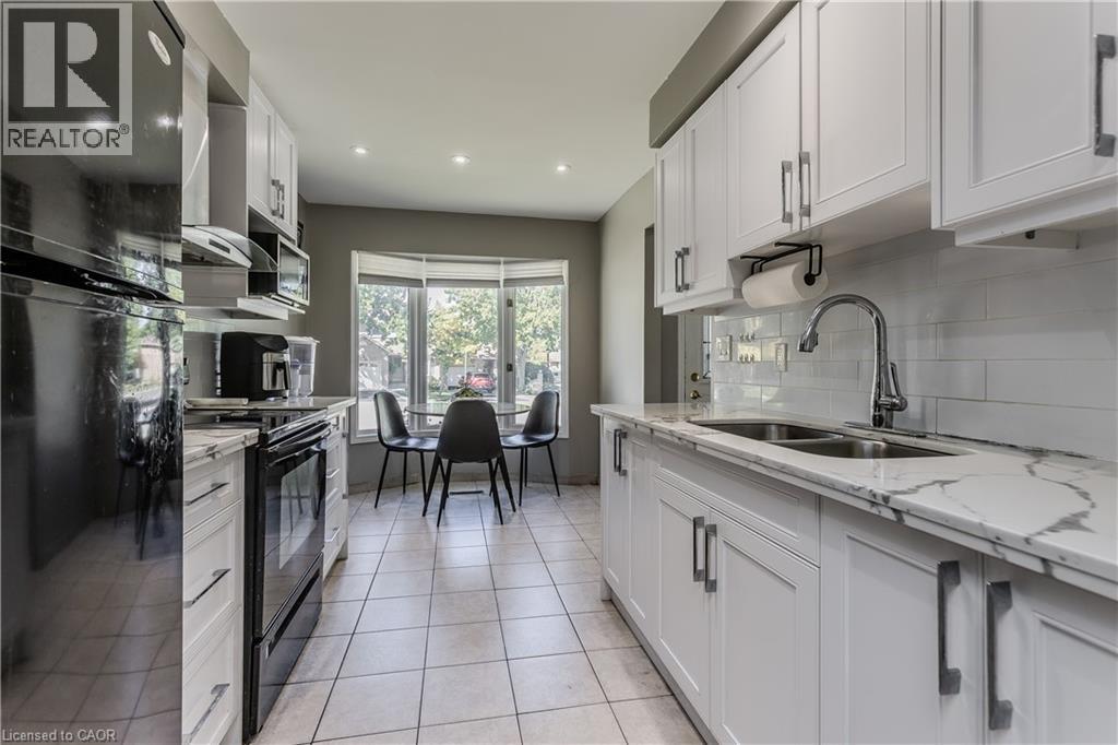 14 ELLINGTON Avenue, Stoney Creek — photo 4