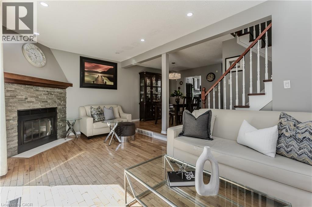14 ELLINGTON Avenue, Stoney Creek — photo 9