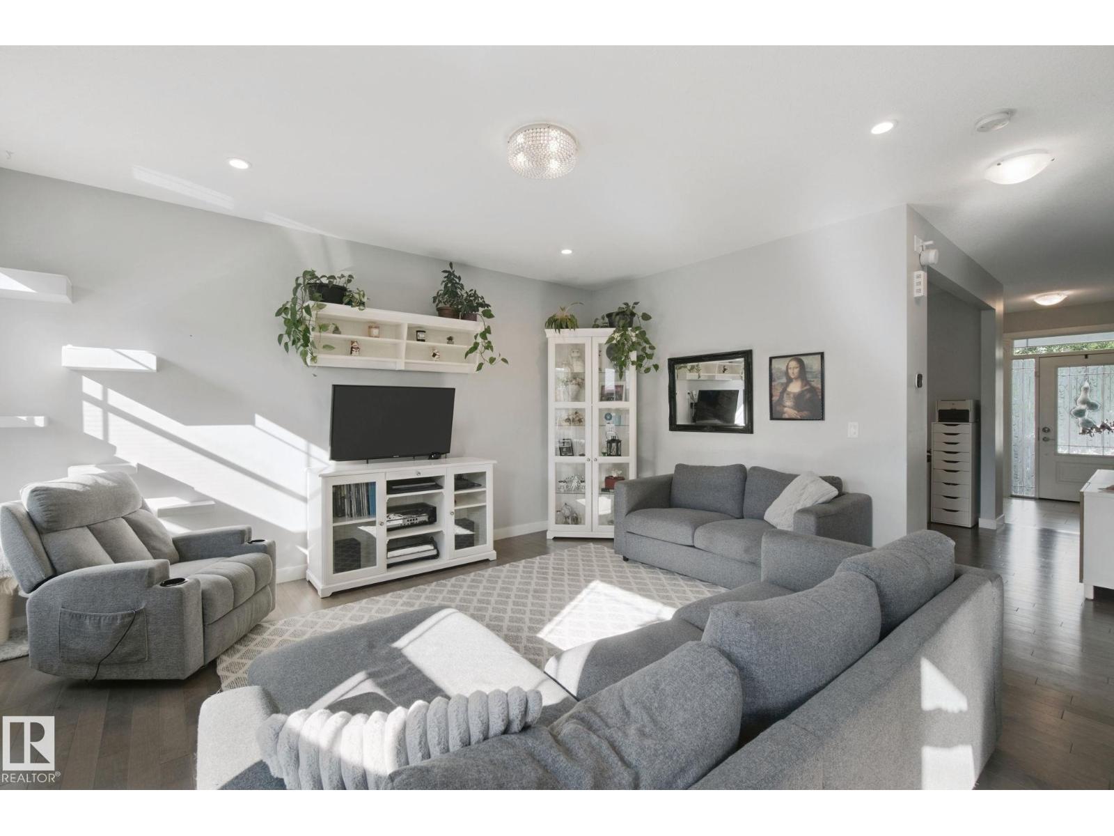 129 RIDEAU CR - Image 17
