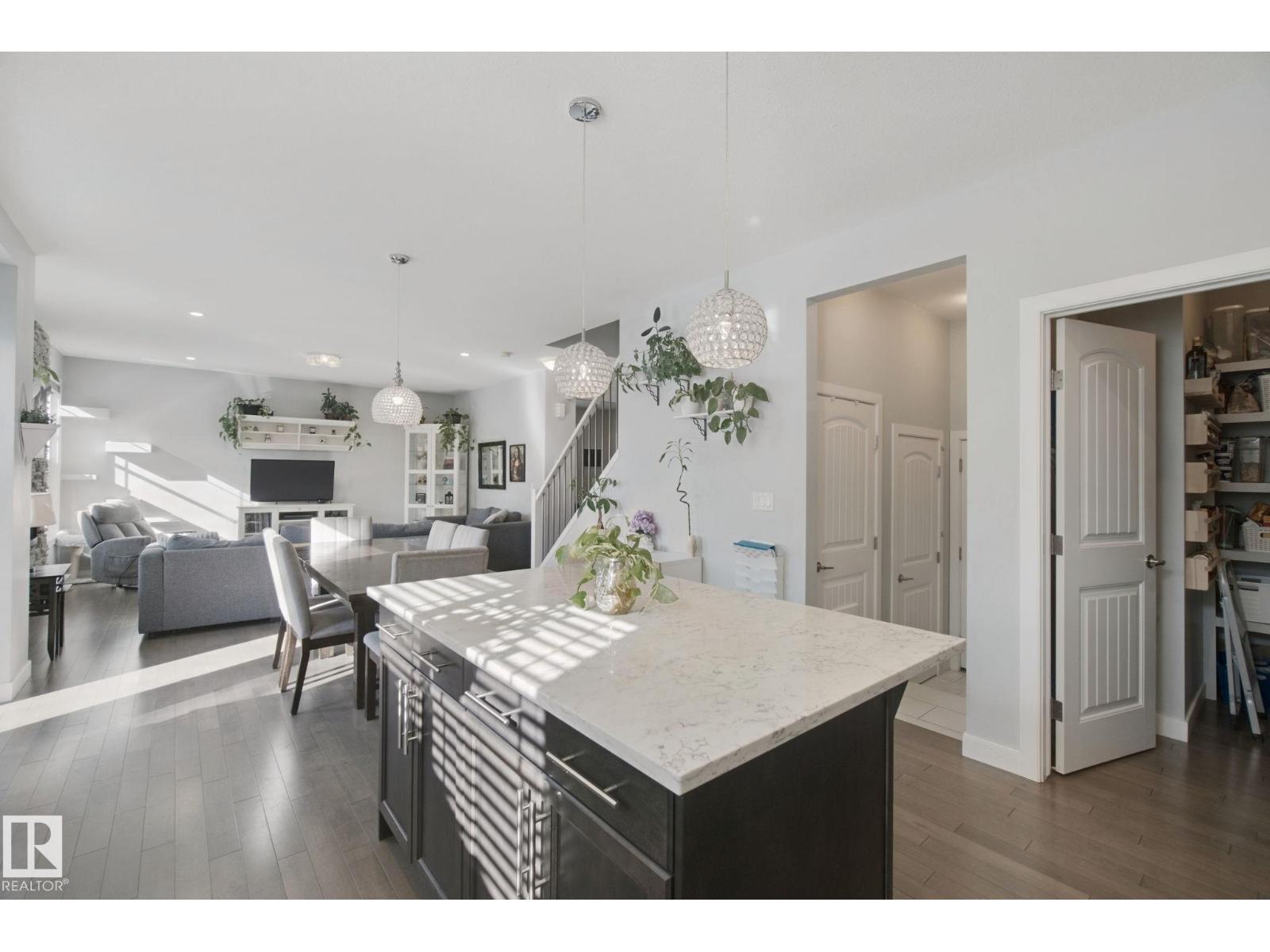 129 RIDEAU CR - 24