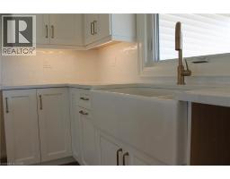 Kitchen - 348 Hart Road, Dunnville, ON N1A2W1 Photo 10