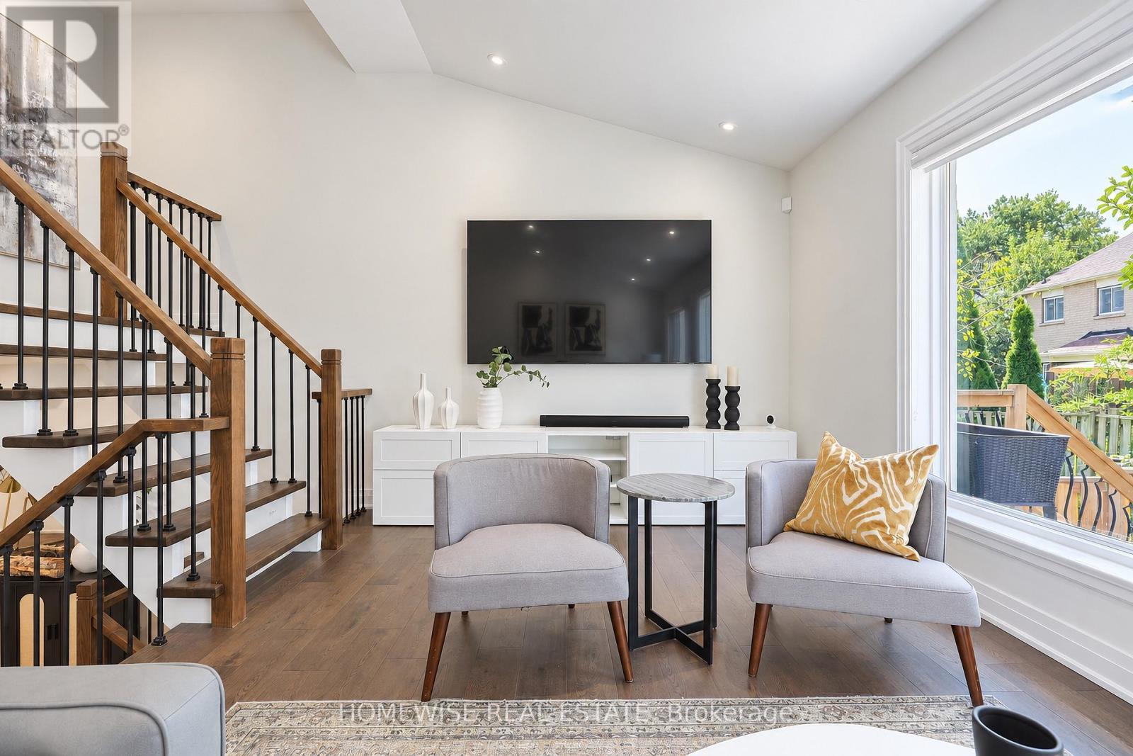 120 MCMORRAN CRESCENT - 11