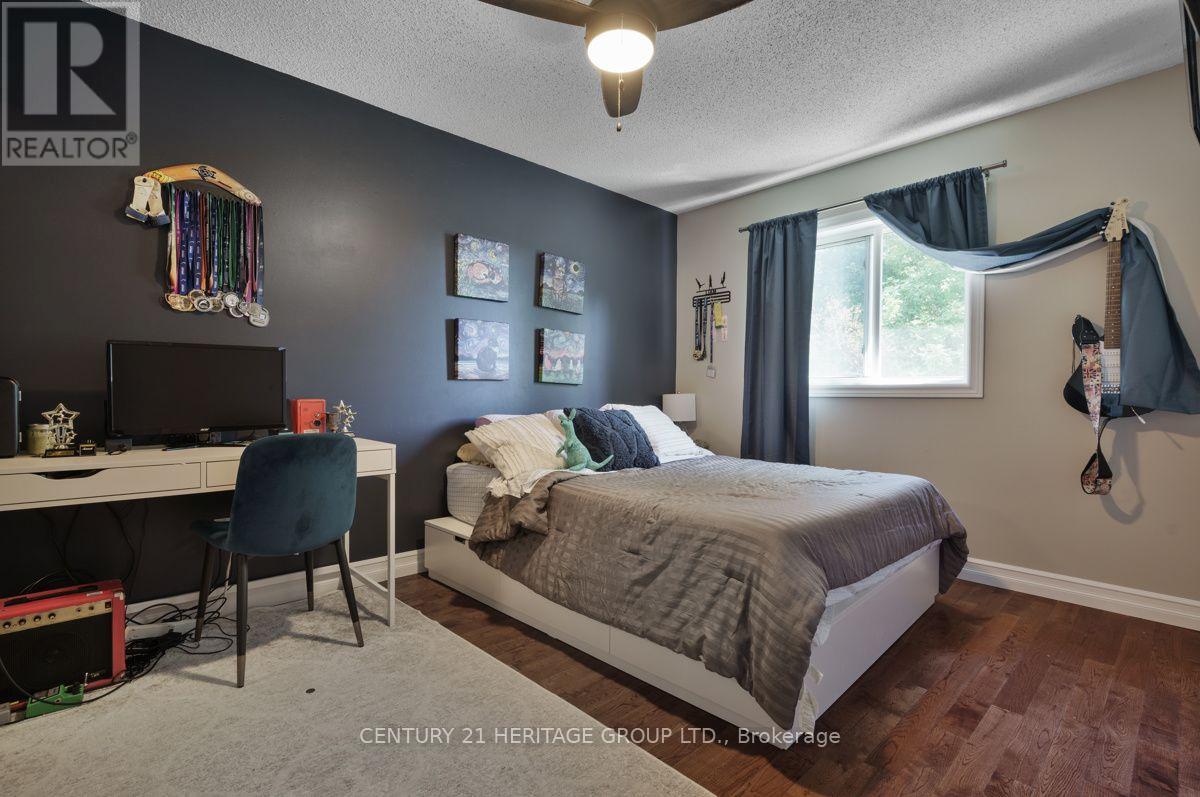 1919 APPLEWOOD AVENUE - Image 22