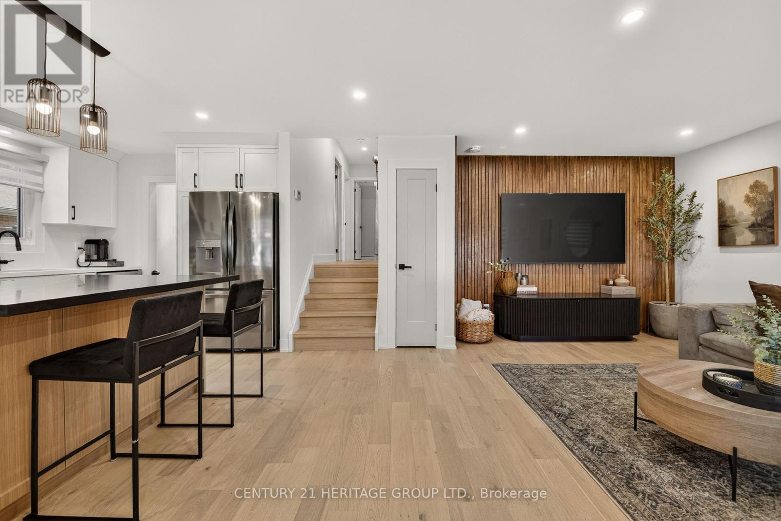 195 MACKENZIE STREET - 6