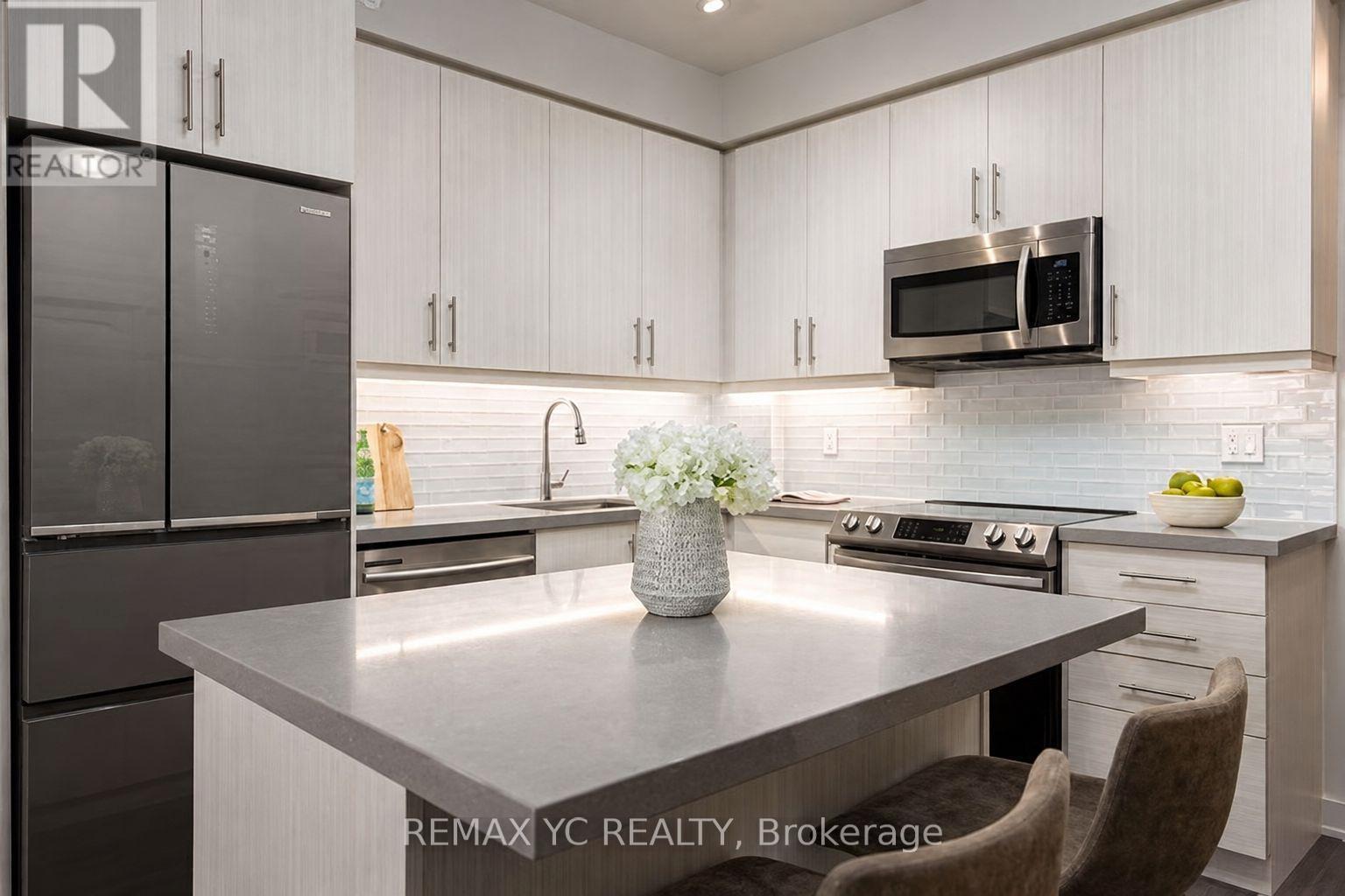 1012 - 75 ONEIDA CRESCENT, Richmond Hill (Langstaff) — photo 2