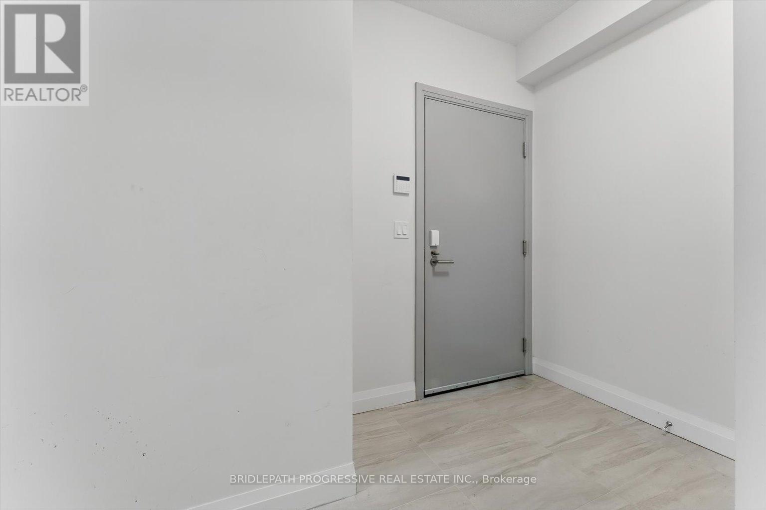 1502 - 398 HIGHWAY 7 E, Richmond Hill (Doncrest) — photo 3