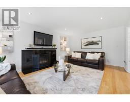 Family room - 22 Cynthia Crescent, Richmond Hill, ON L4E2P8 Photo 6