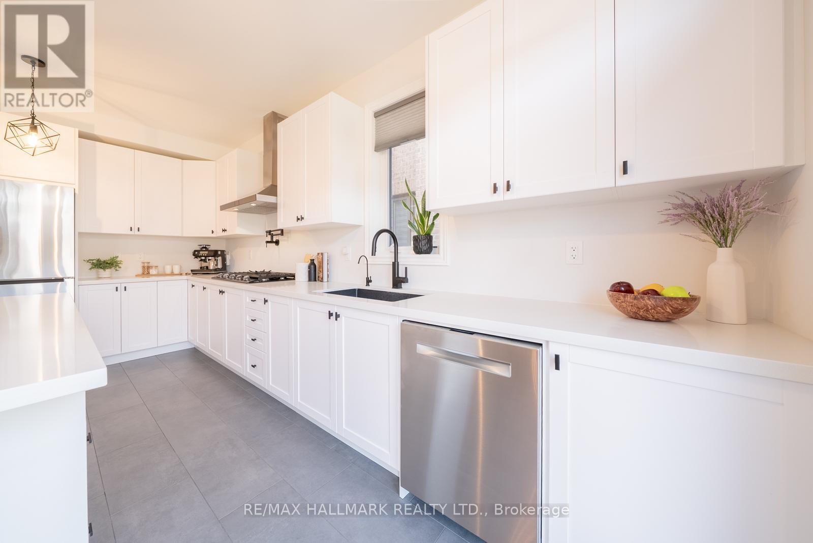 197 BOUNDARY BOULEVARD - Image 19