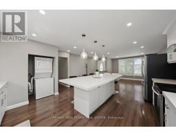 166 Collings Avenue, Bradford West Gwillimbury, ON L3Z1W1 Photo 7