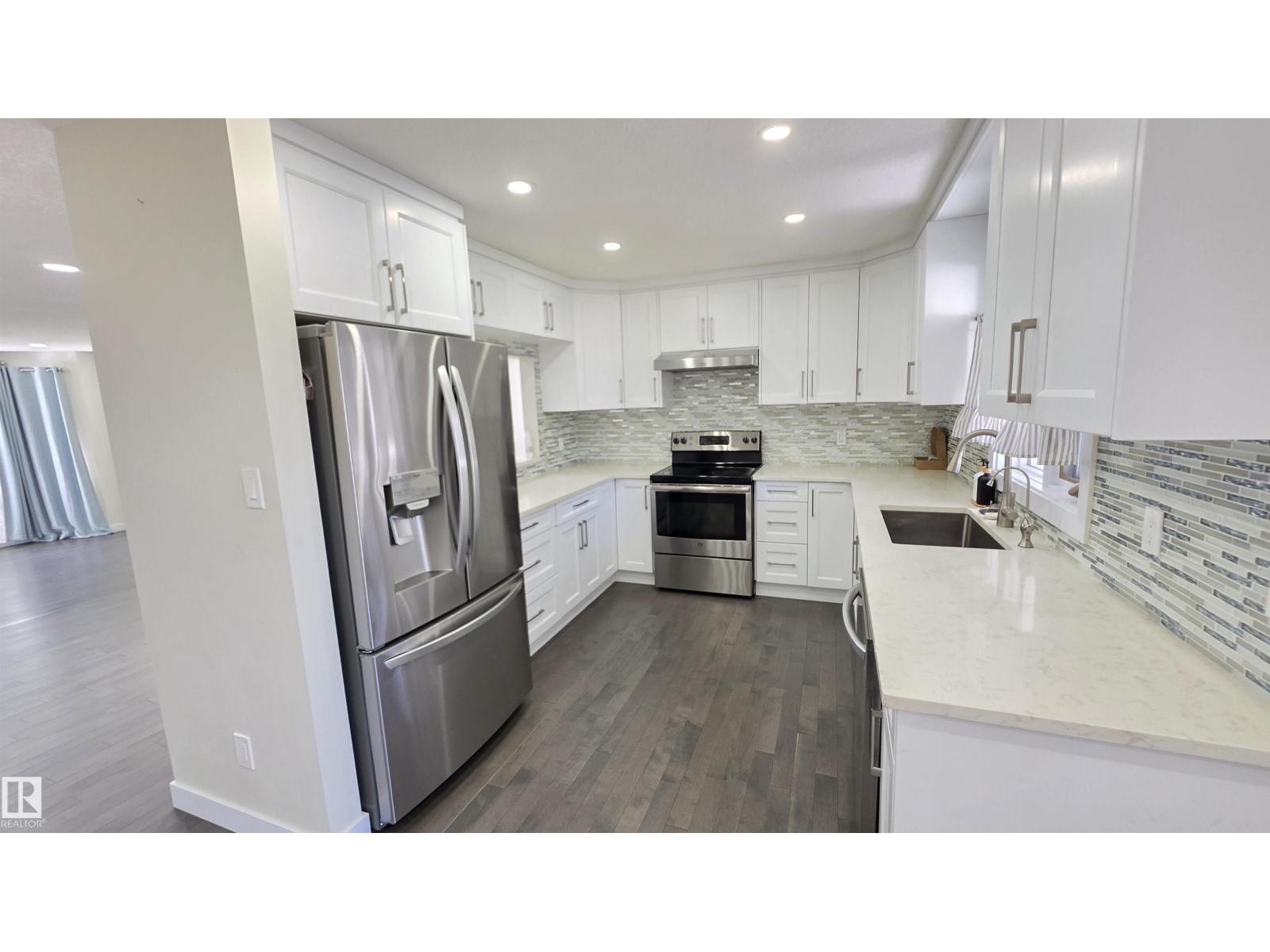 9426 150 ST NW - 6