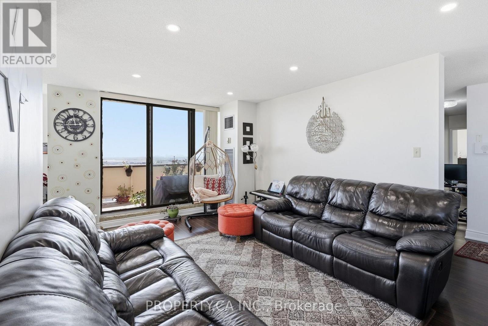 1610 - 3 LISA STREET, Brampton (Queen Street Corridor) — photo 8