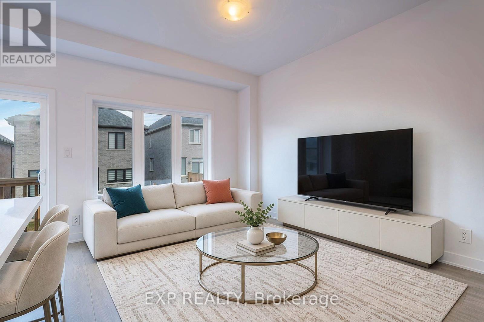 10 MCAUSH STREET, Barrie — photo 3